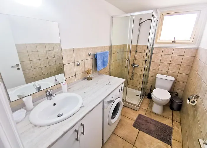 Flipflop Center * Larnaca